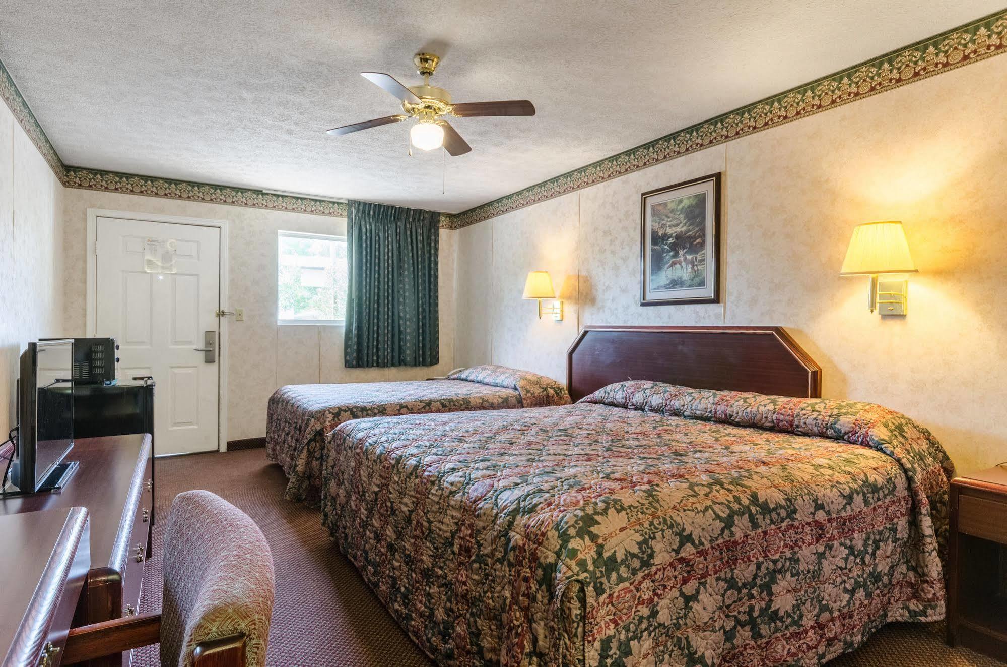 Deerfield Inn Parsons Eksteriør bilde