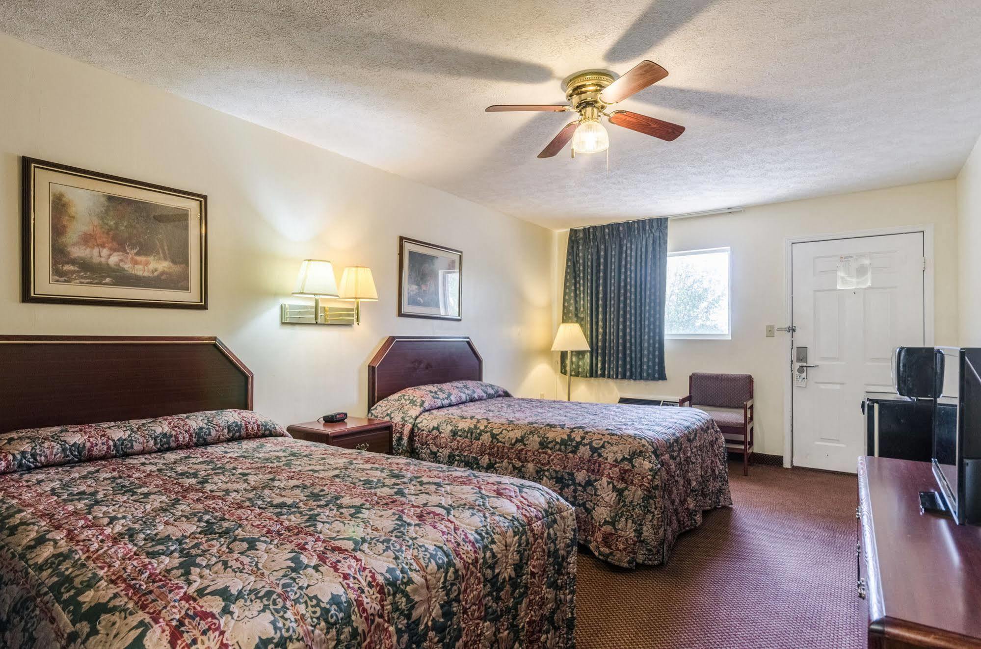 Deerfield Inn Parsons Eksteriør bilde